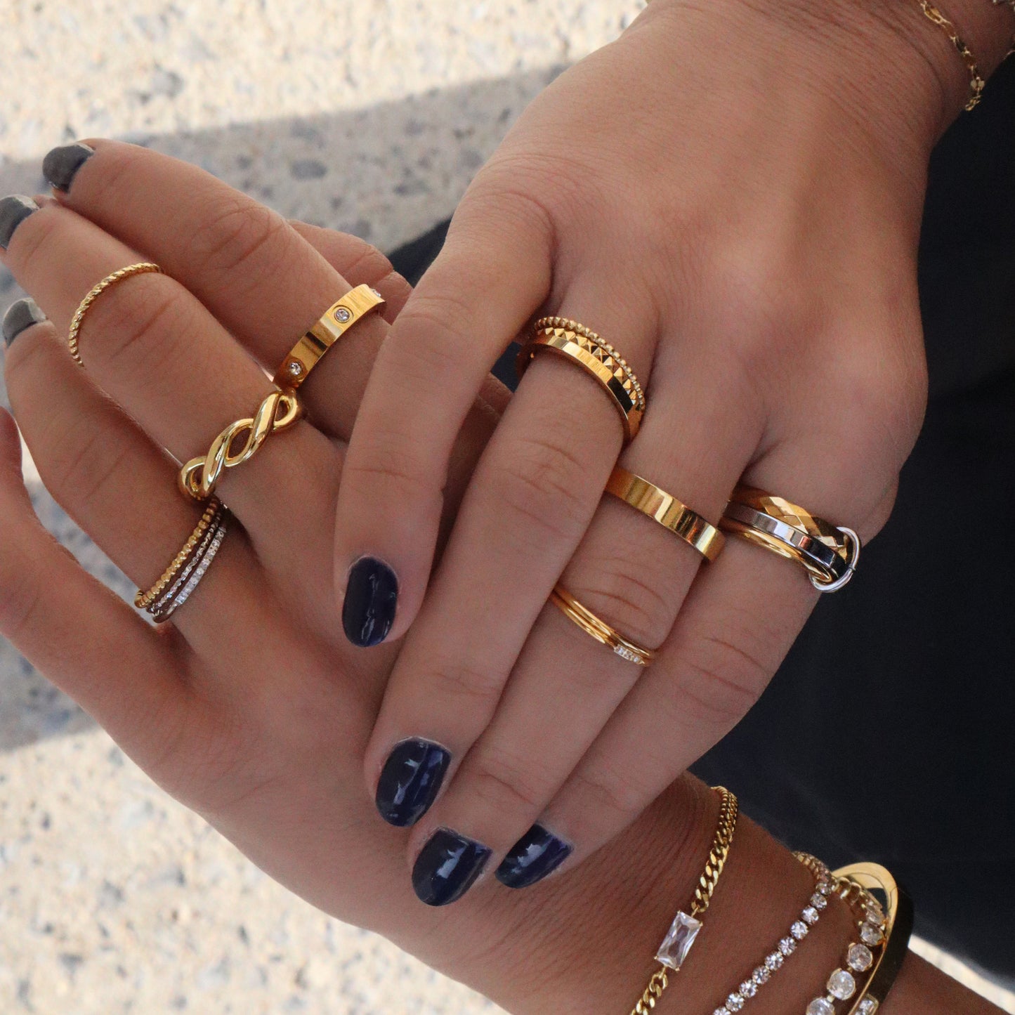 Intertwined Ring
